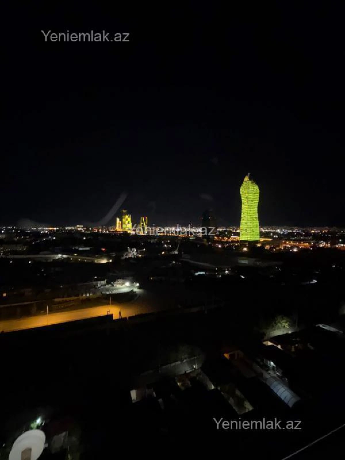 Satılır 3 otaqlı yeni tikili 130 m²