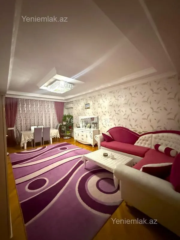 Satılır 3 otaqlı yeni tikili 130 m²