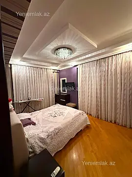 Satılır 3 otaqlı yeni tikili 130 m²