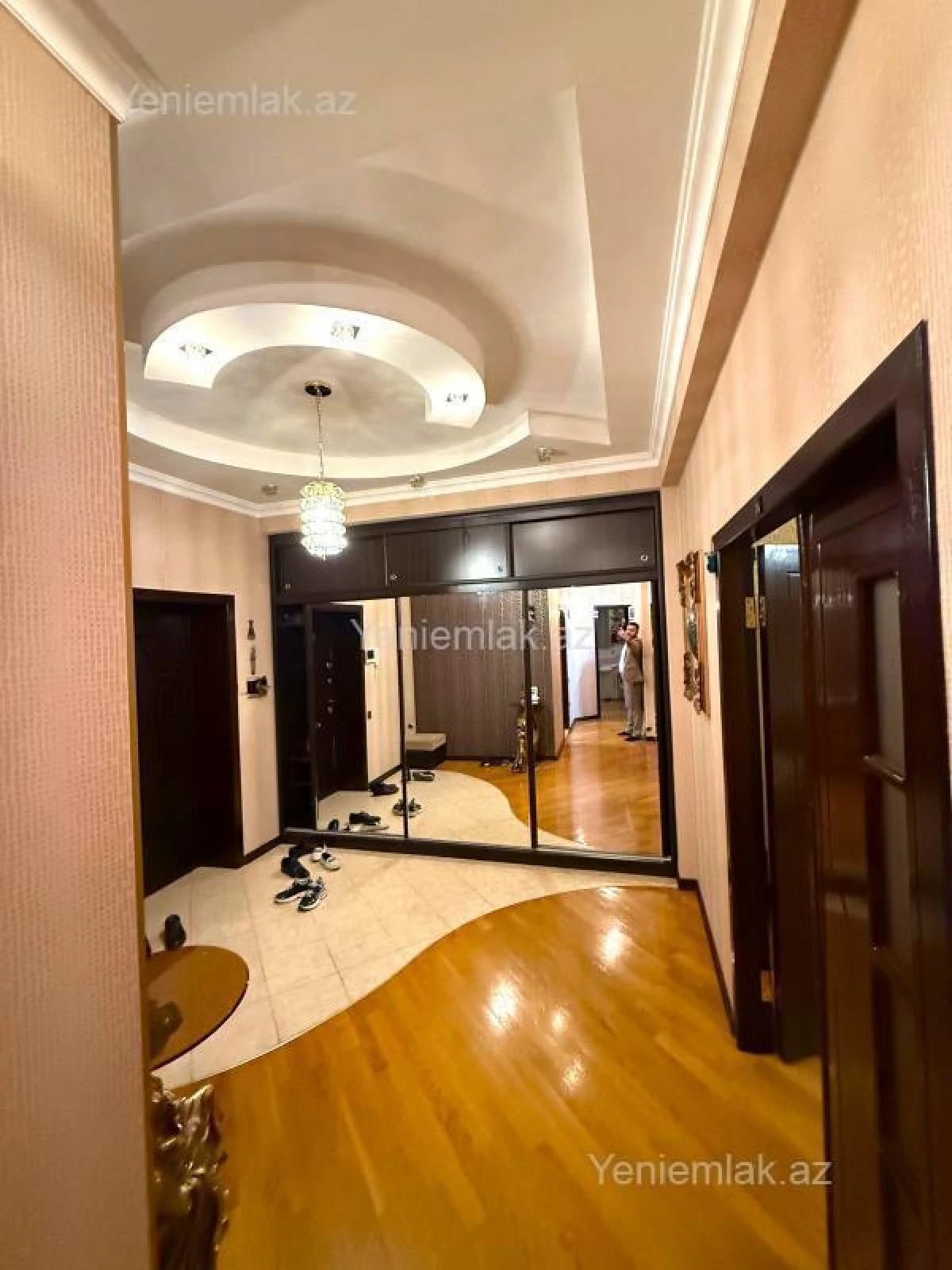 Satılır 3 otaqlı yeni tikili 130 m²