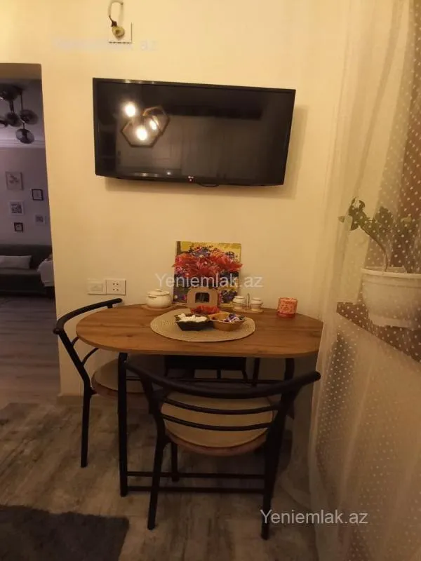 Satılır 2 otaqlı köhnə tikili 55 m²