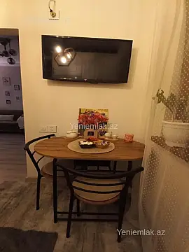 Satılır 2 otaqlı köhnə tikili 55 m²