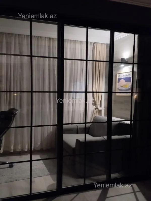 Satılır 2 otaqlı köhnə tikili 55 m²