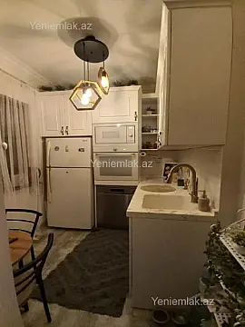 Satılır 2 otaqlı köhnə tikili 55 m²