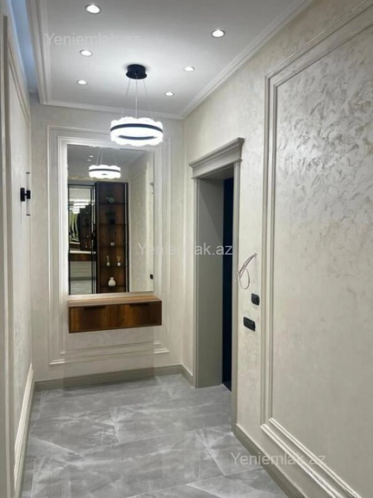 Satılır 3 otaqlı yeni tikili 127 m²