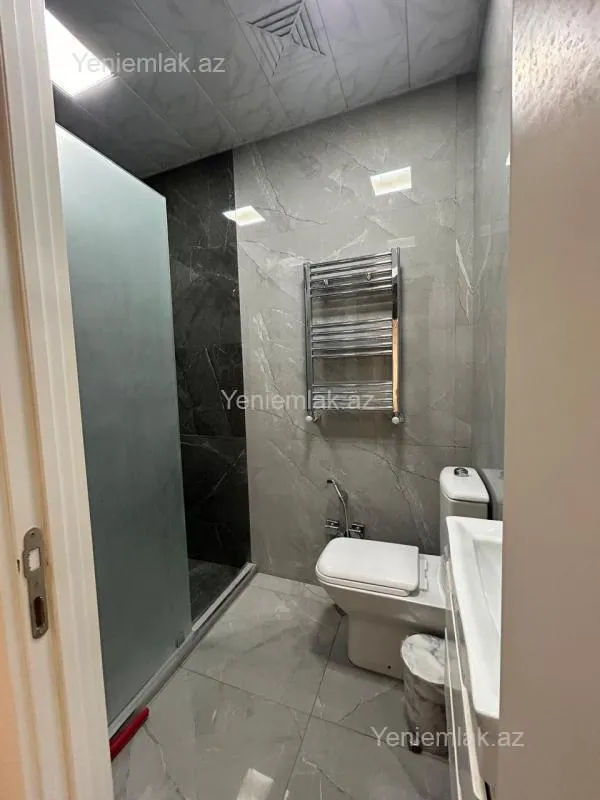 Satılır 3 otaqlı yeni tikili 100 m²