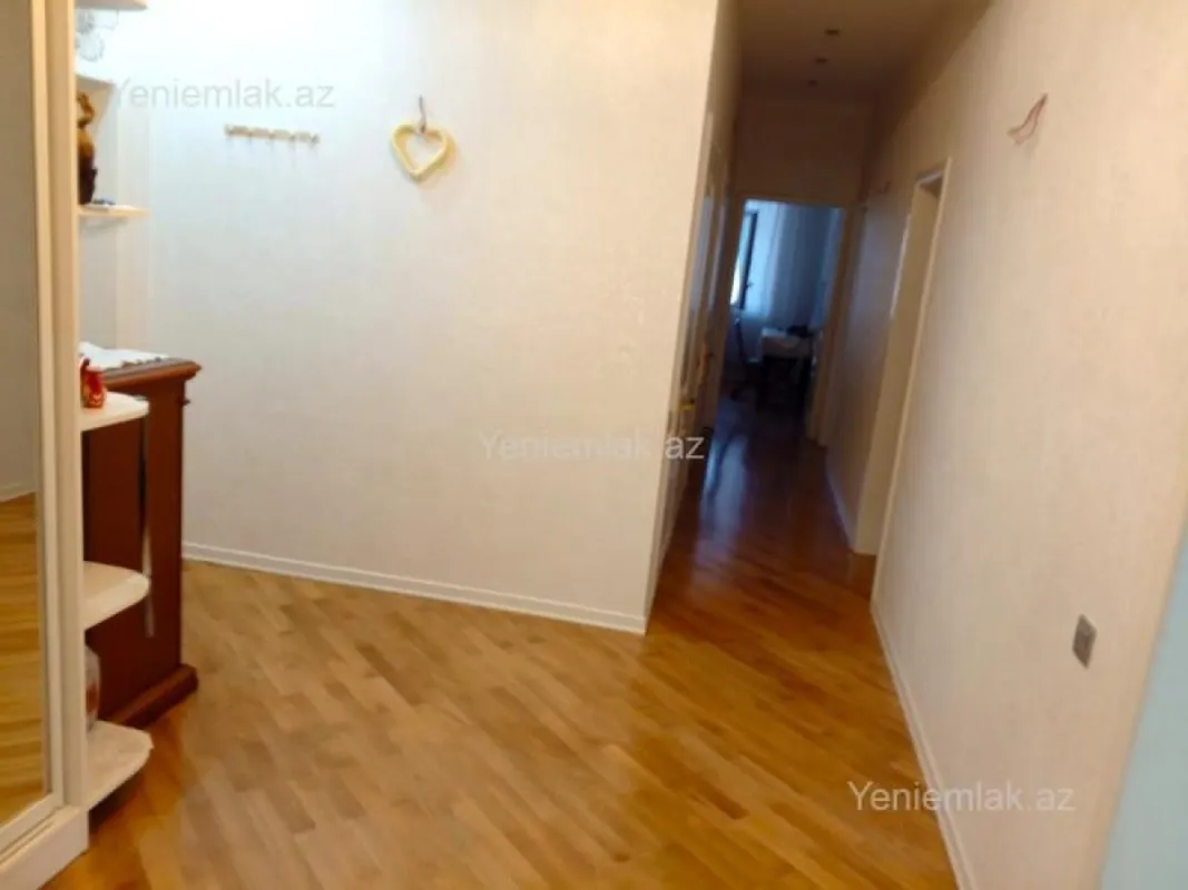 Satılır 4 otaqlı yeni tikili 165 m²