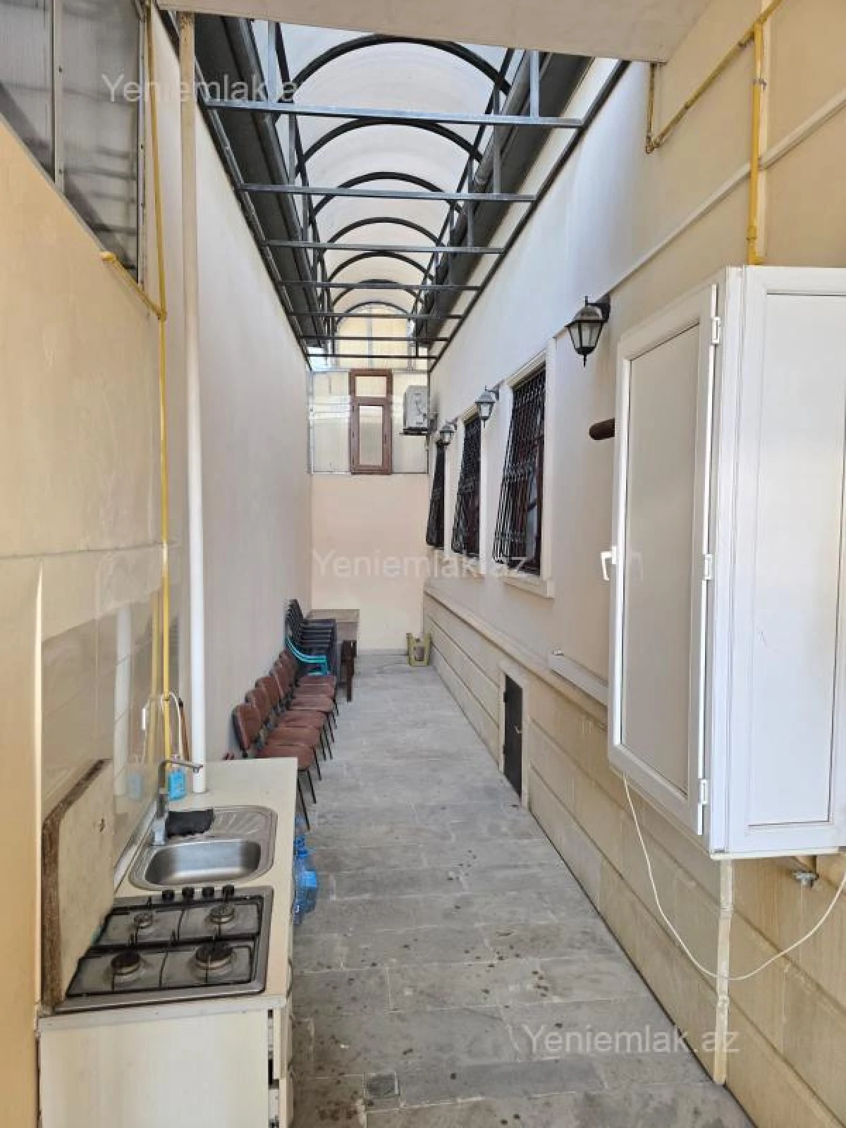 Satılır 7 otaqlı həyət evi 230 m²