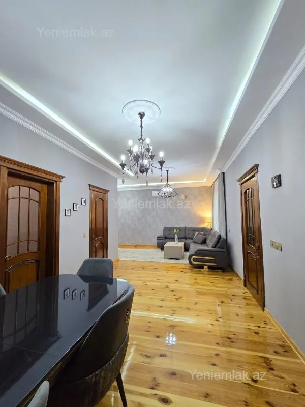 Satılır 7 otaqlı həyət evi 230 m²