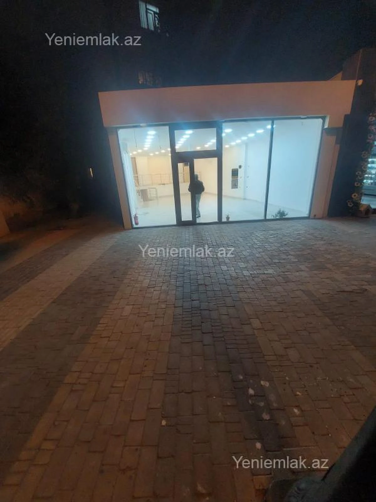 Satılır 4 otaqlı obyekt 149 m²