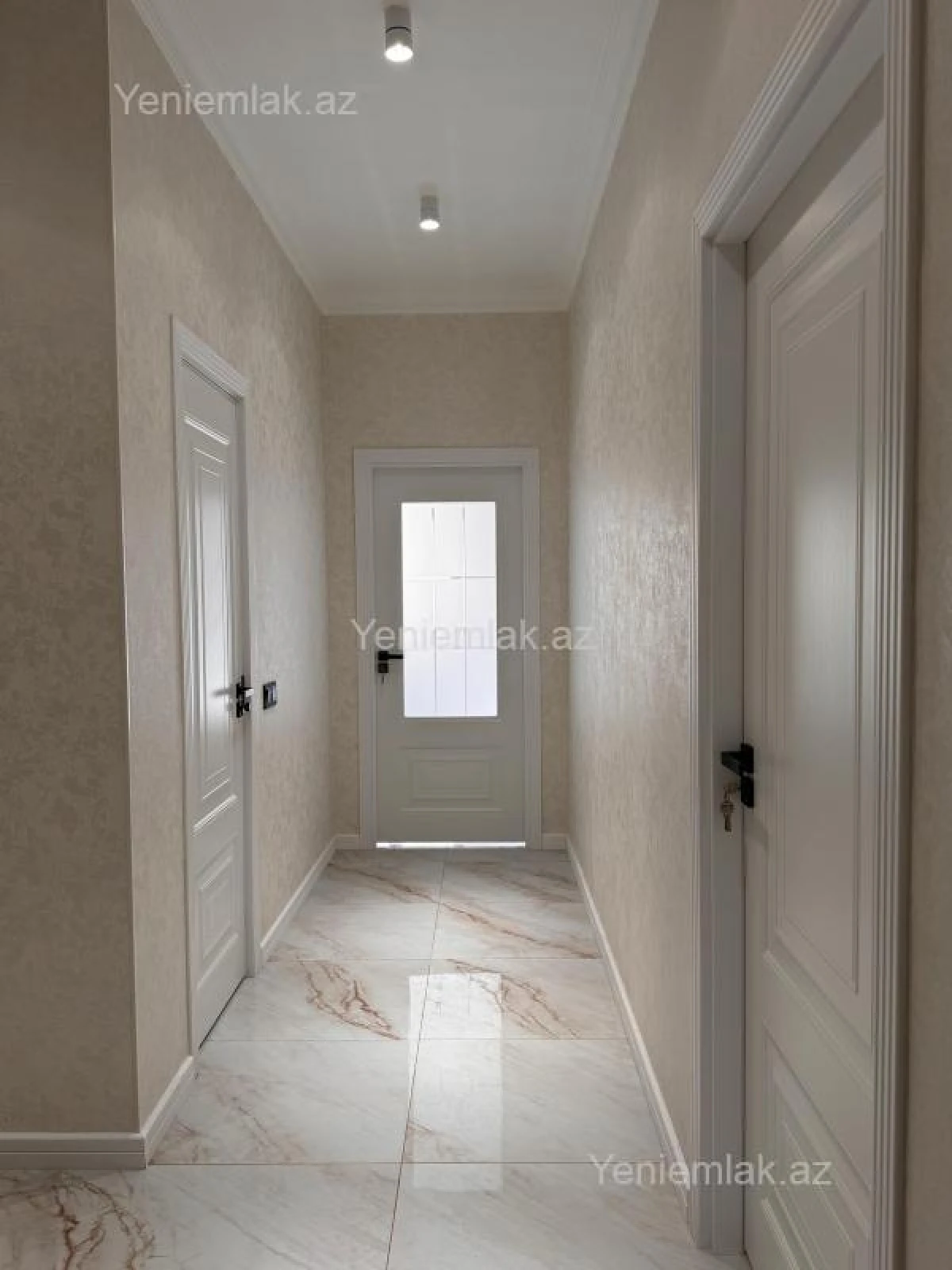 Satılır 2 otaqlı yeni tikili 72 m²