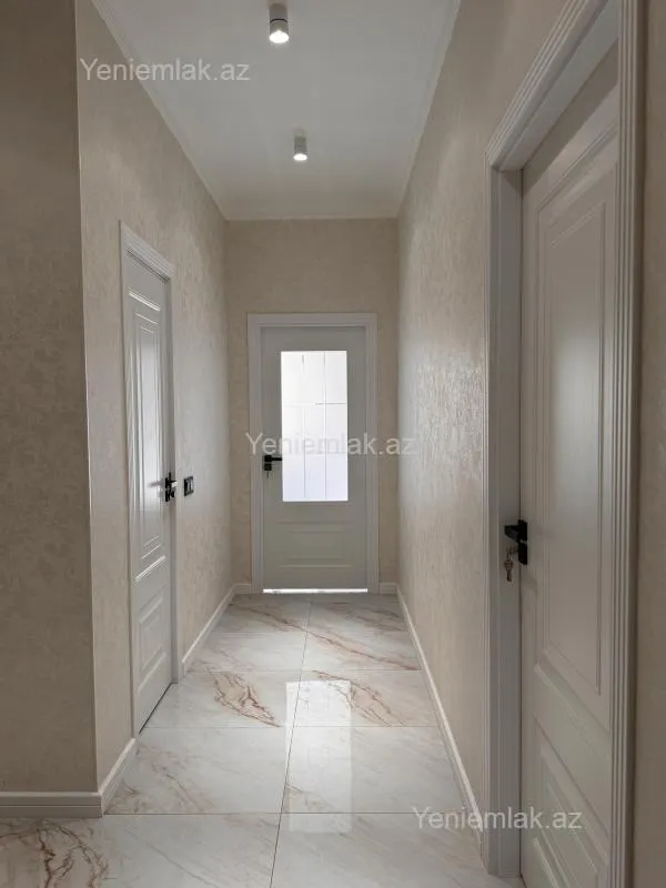 Satılır 2 otaqlı yeni tikili 72 m²