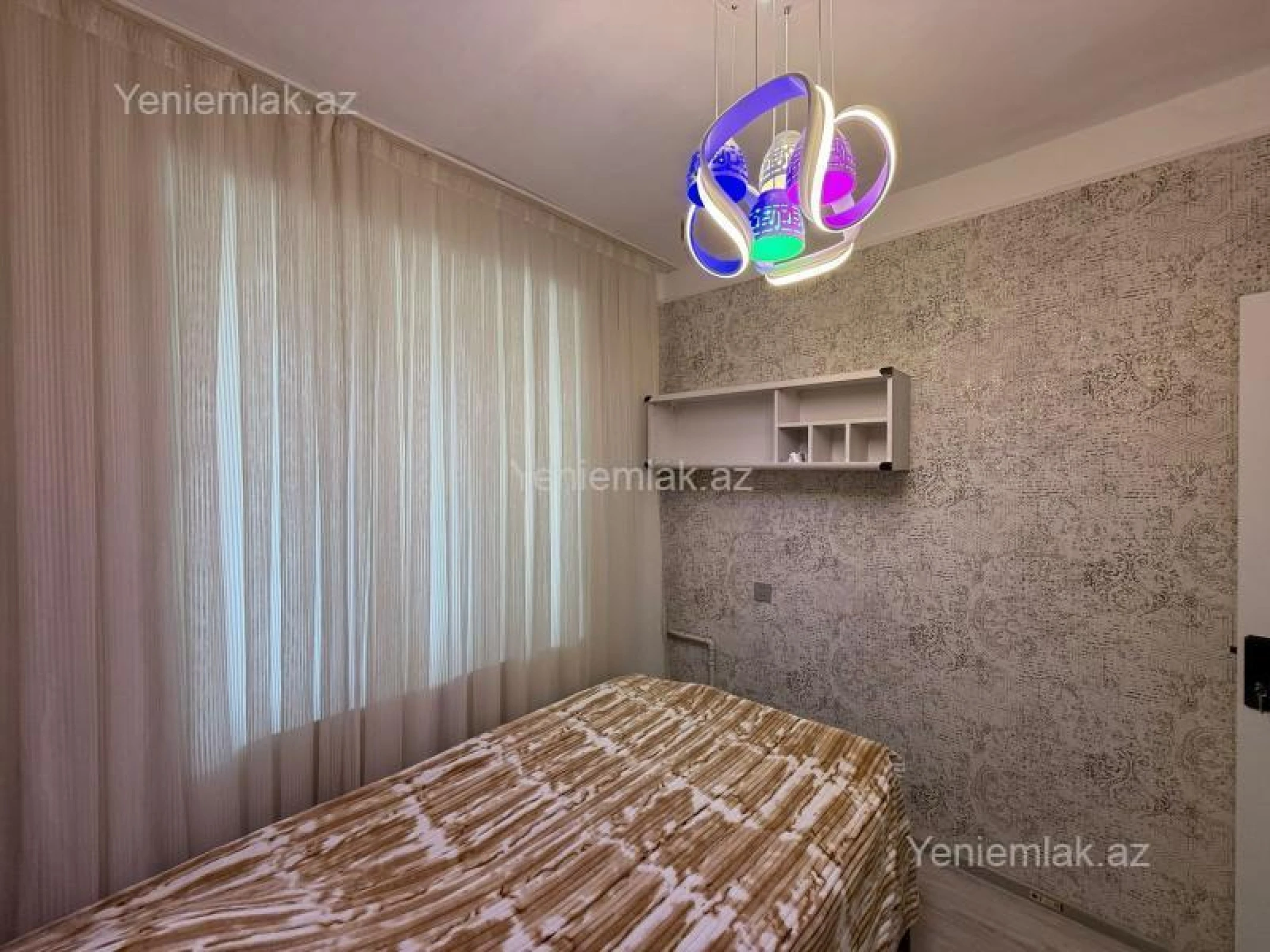 Satılır 3 otaqlı köhnə tikili 60 m²