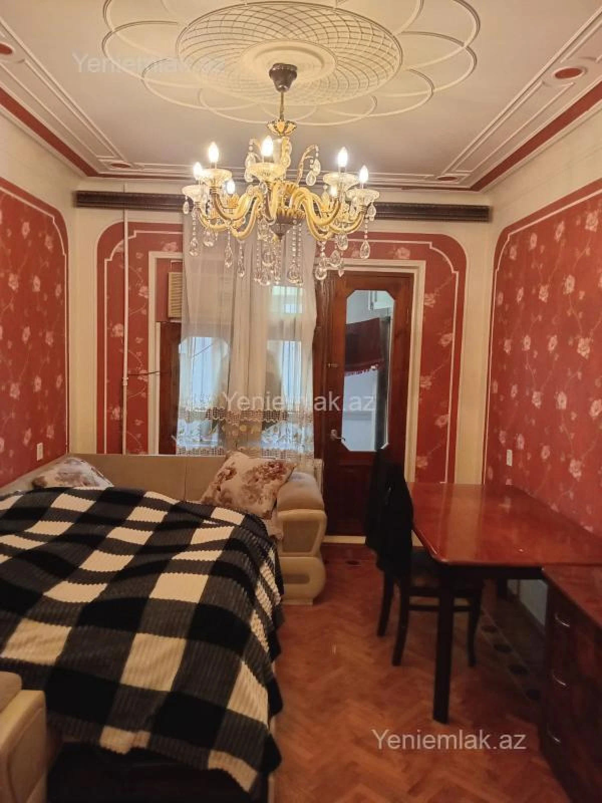 Satılır 5 otaqlı köhnə tikili 125 m²