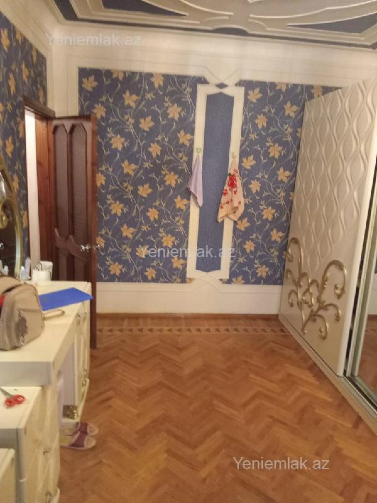 Satılır 5 otaqlı köhnə tikili 125 m²