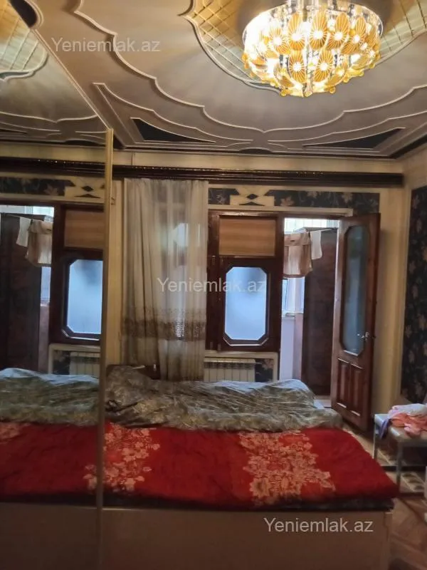 Satılır 5 otaqlı köhnə tikili 125 m²