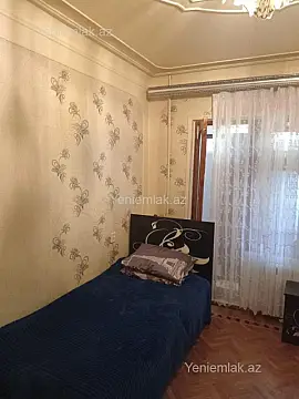 Satılır 5 otaqlı köhnə tikili 125 m²