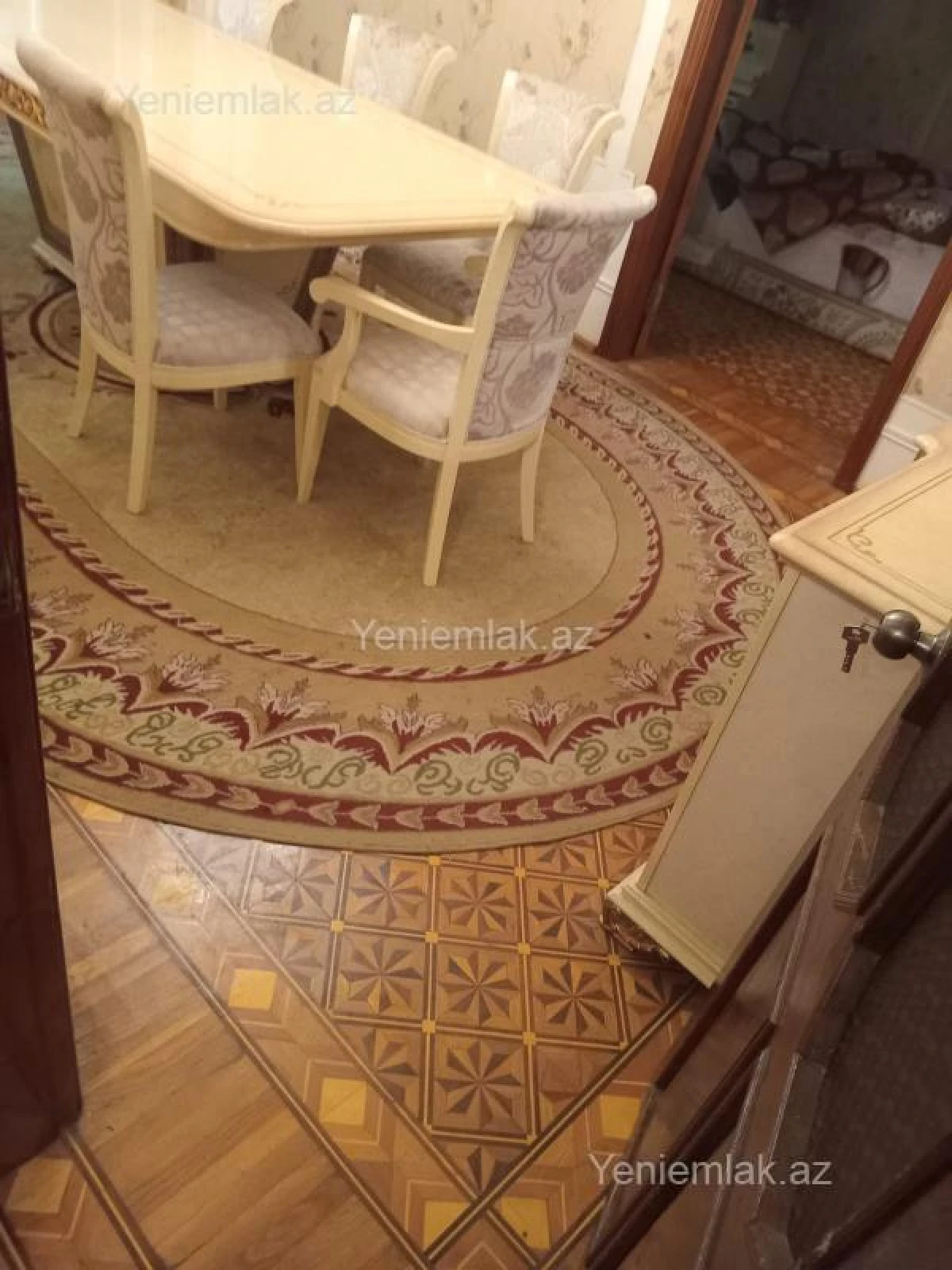 Satılır 5 otaqlı köhnə tikili 125 m²