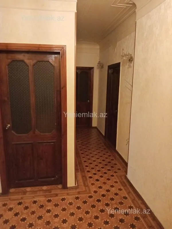 Satılır 5 otaqlı köhnə tikili 125 m²