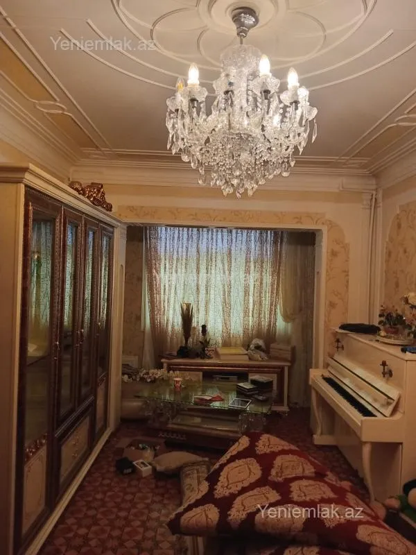 Satılır 5 otaqlı köhnə tikili 125 m²