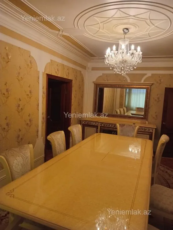 Satılır 5 otaqlı köhnə tikili 125 m²