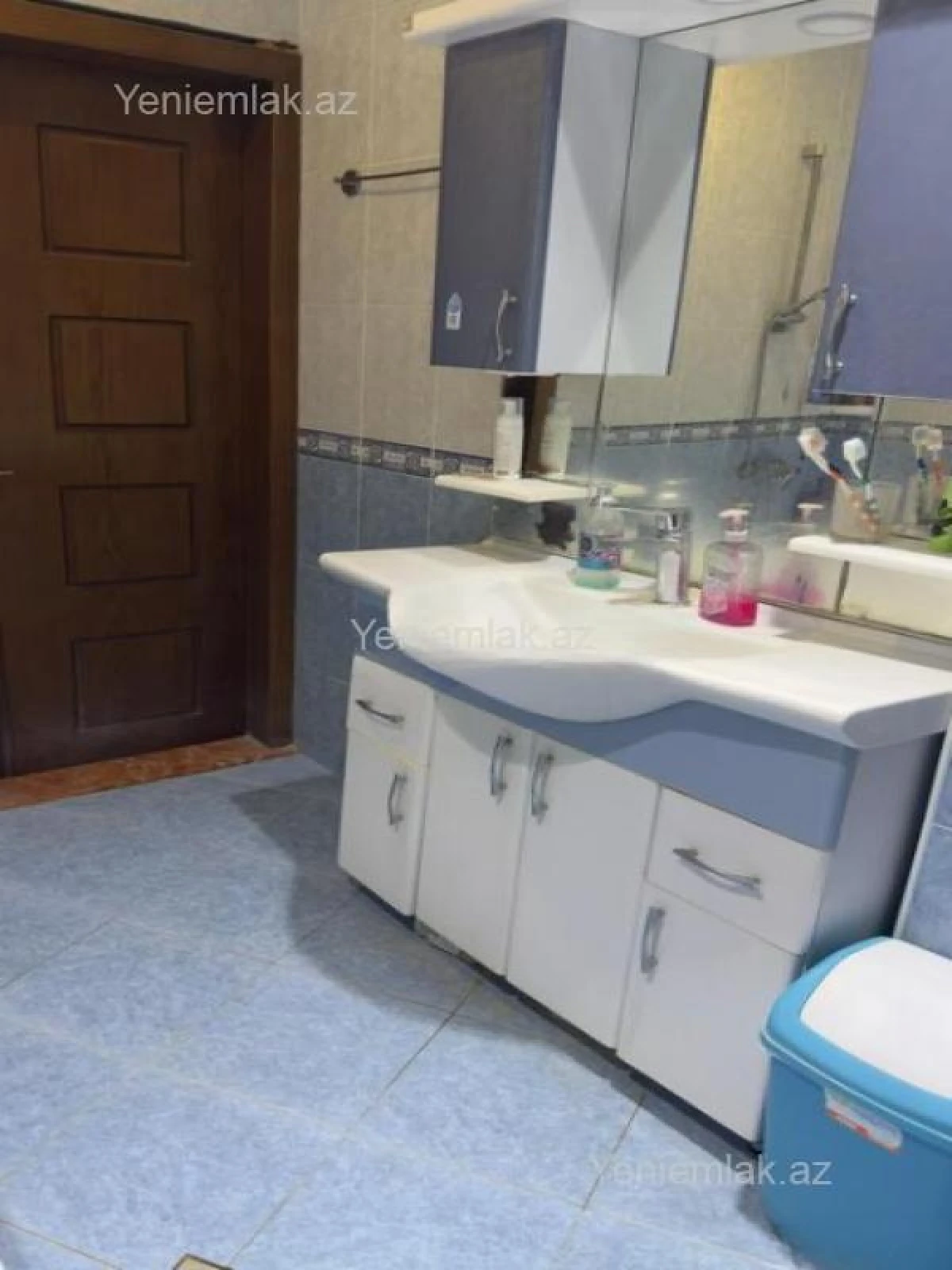 Satılır 3 otaqlı yeni tikili 130 m²