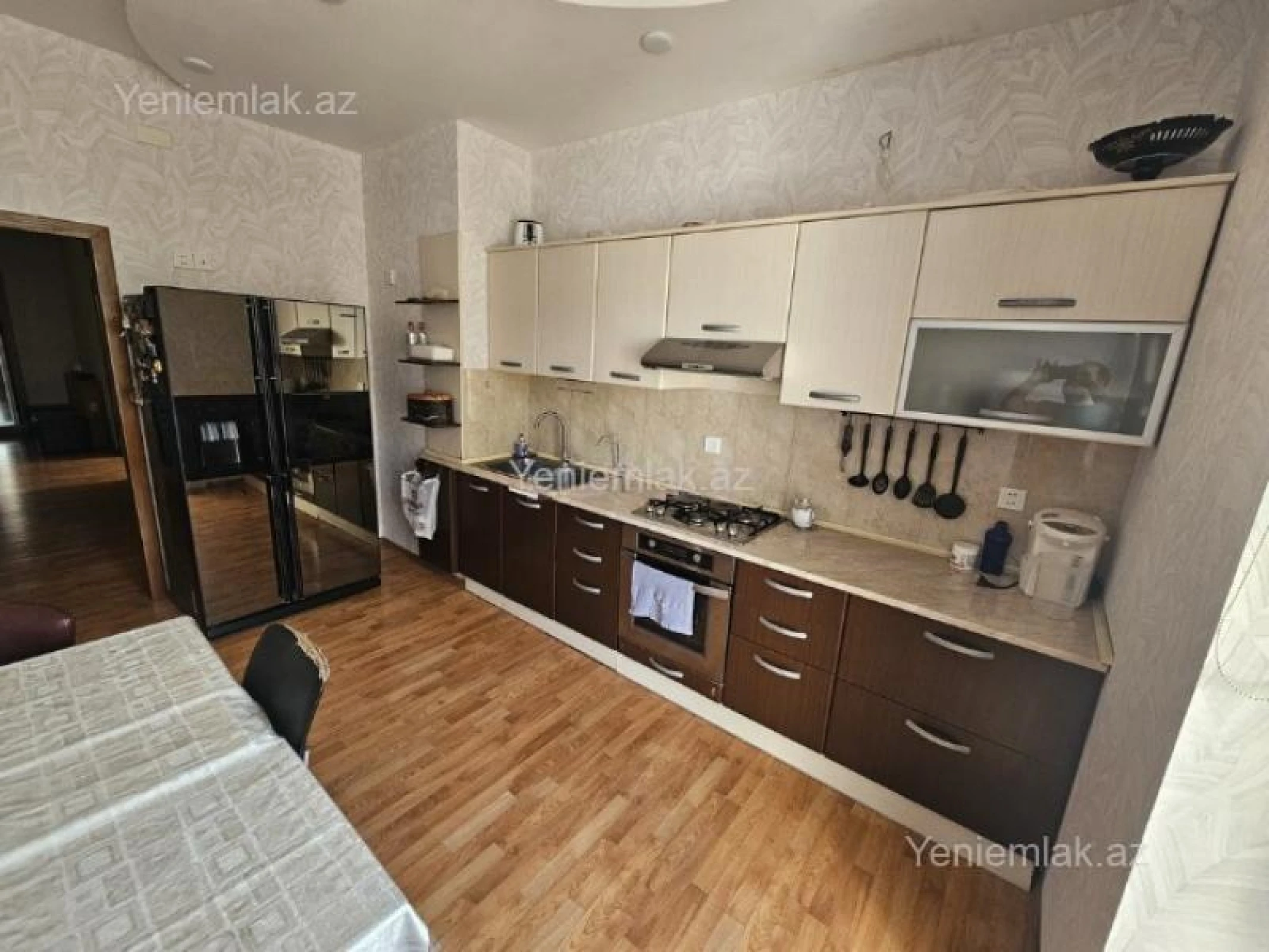 Satılır 3 otaqlı yeni tikili 130 m²