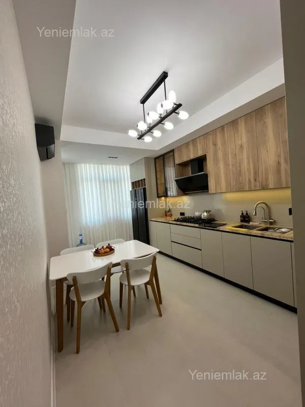 Satılır 3 otaqlı yeni tikili 98 m²