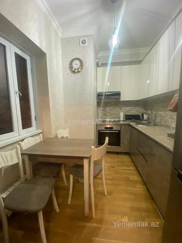Satılır 4 otaqlı yeni tikili 125 m²