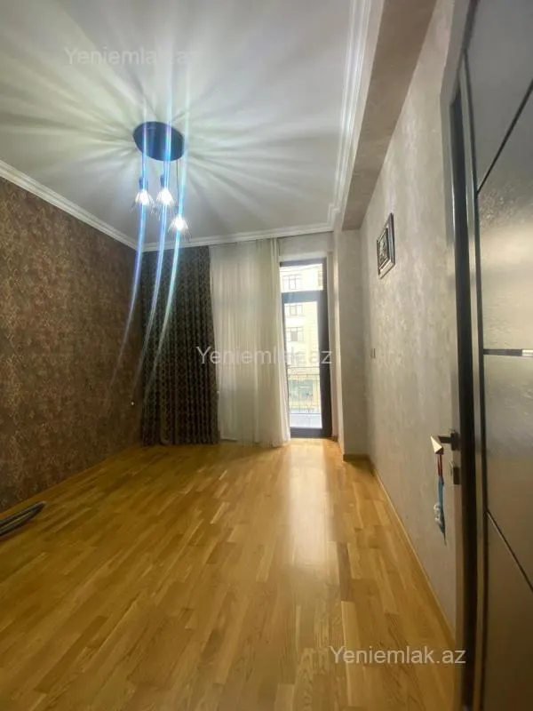 Satılır 4 otaqlı yeni tikili 125 m²