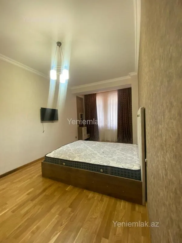 Satılır 4 otaqlı yeni tikili 125 m²
