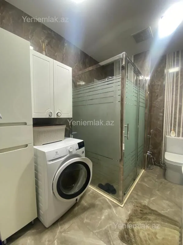 Satılır 4 otaqlı yeni tikili 125 m²