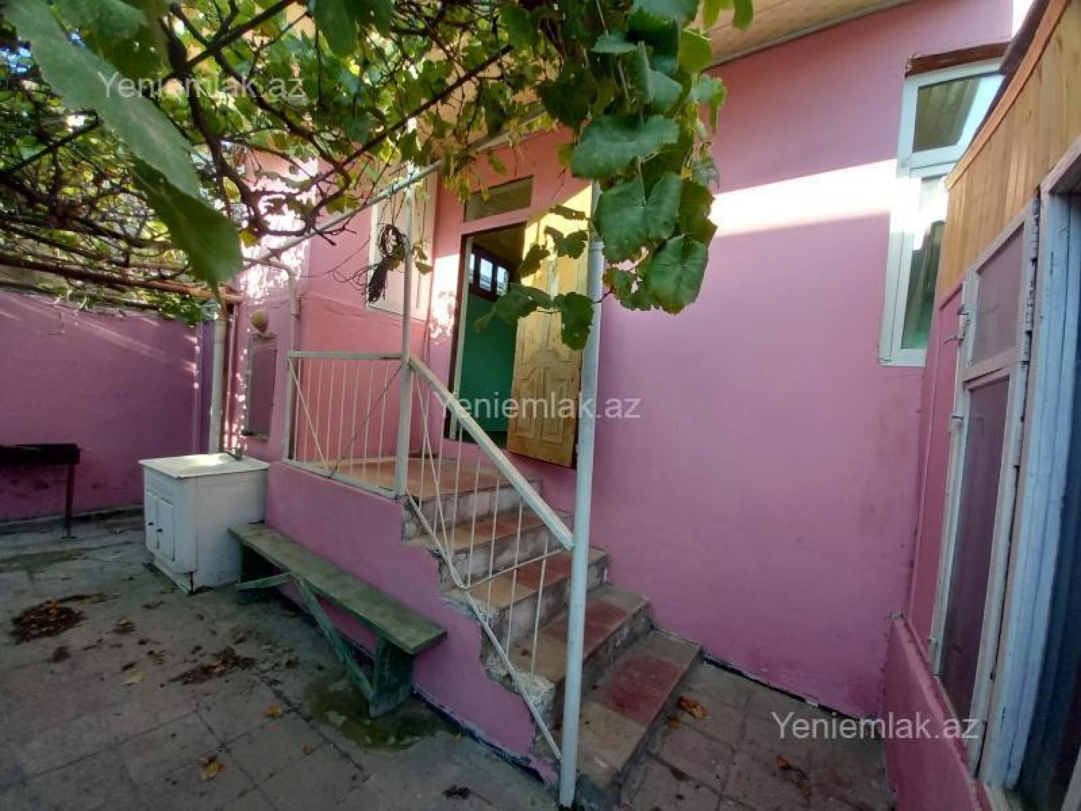 Satılır 5 otaqlı həyət evi 120 m²