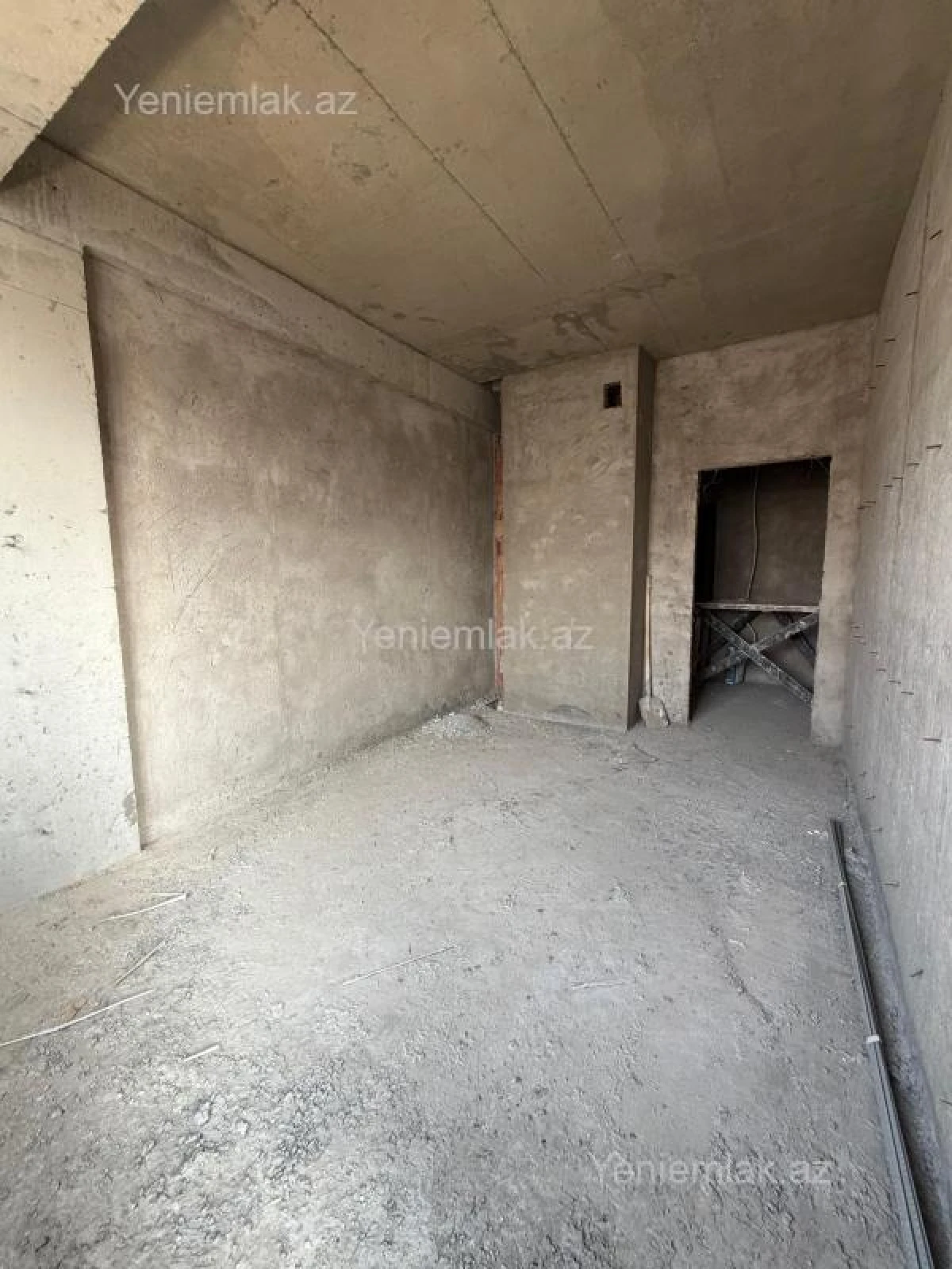 Satılır 2 otaqlı yeni tikili 82 m²