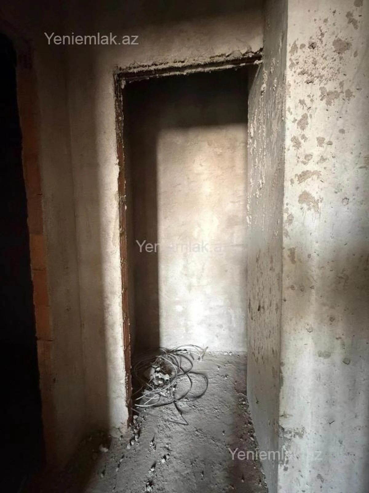 Satılır 2 otaqlı yeni tikili 82 m²