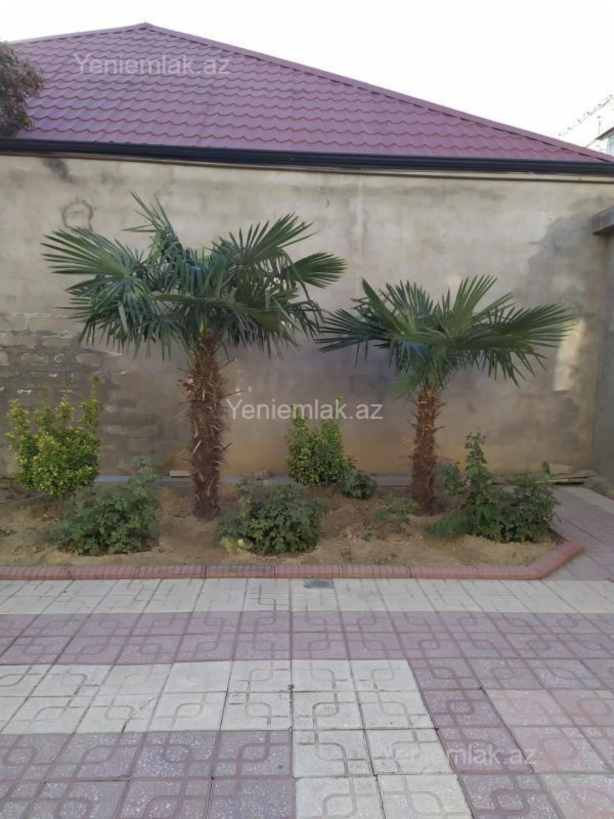 Satılır 5 otaqlı həyət evi 240 m²