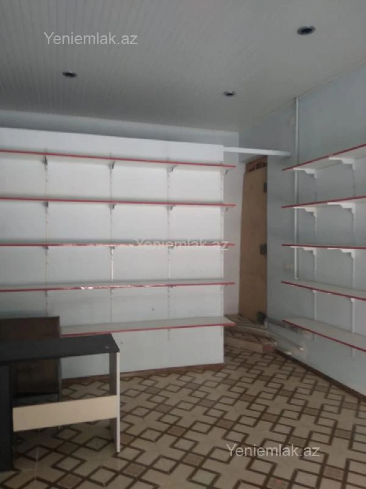 Satılır 5 otaqlı həyət evi 240 m²