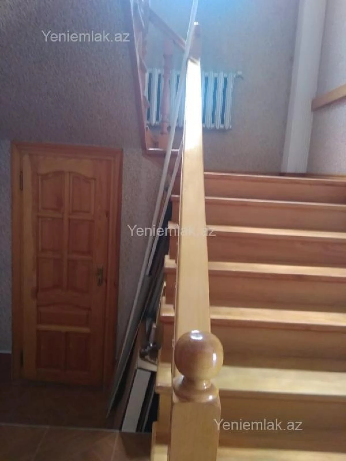 Satılır 5 otaqlı həyət evi 240 m²