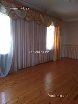 Satılır 5 otaqlı həyət evi 240 m²