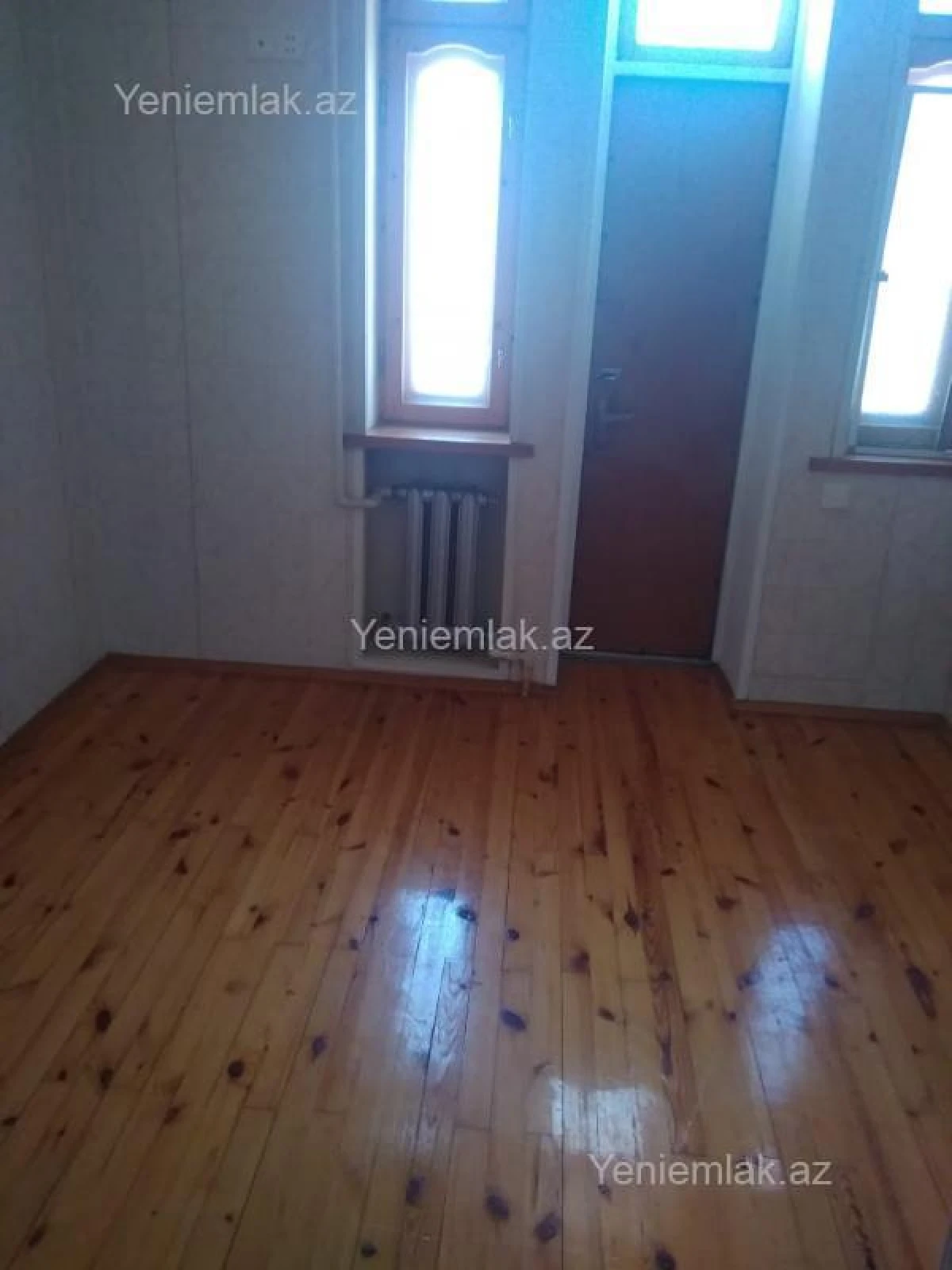 Satılır 5 otaqlı həyət evi 240 m²