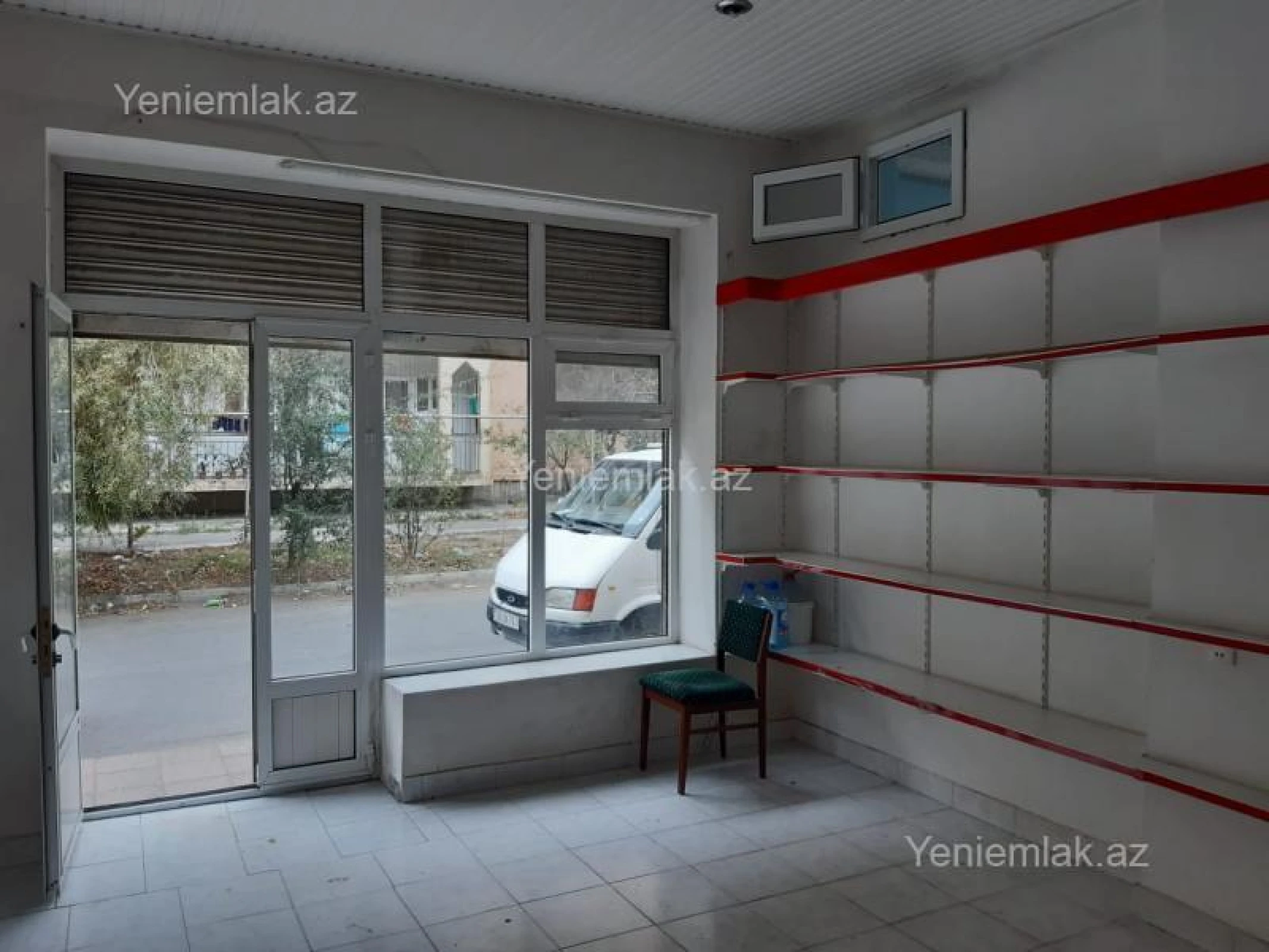 Satılır 5 otaqlı həyət evi 240 m²