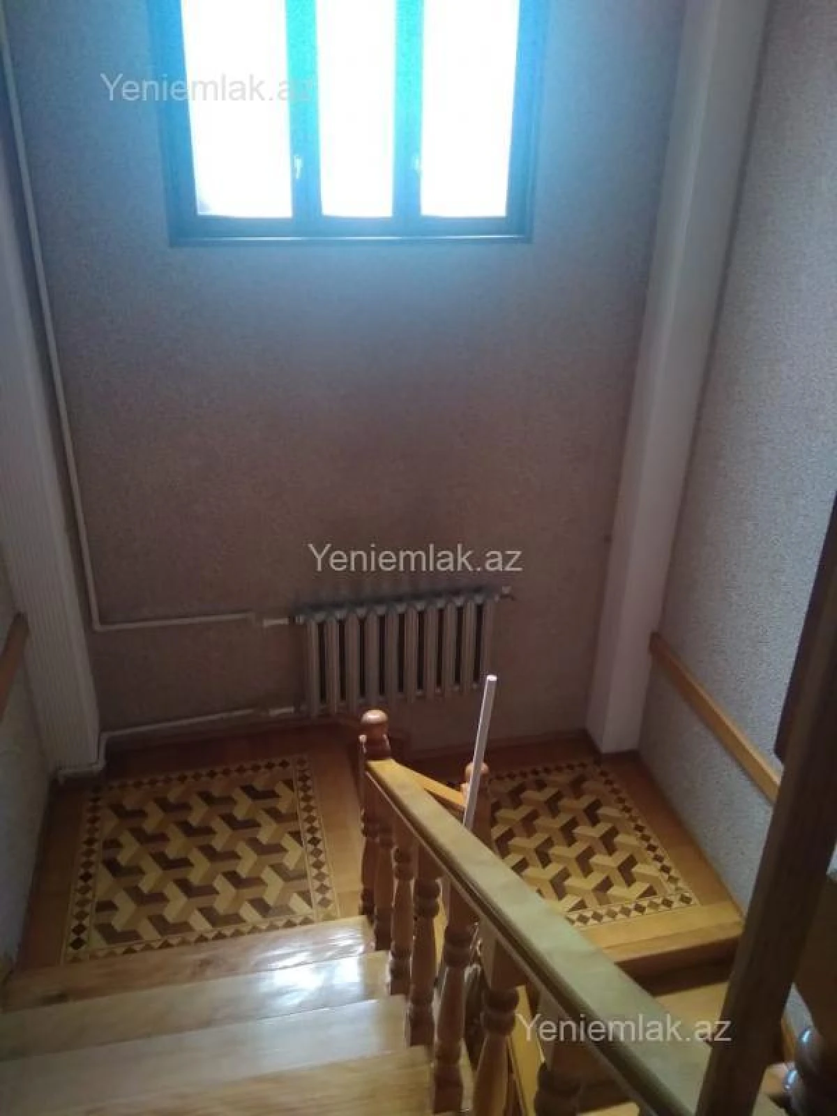 Satılır 5 otaqlı həyət evi 240 m²