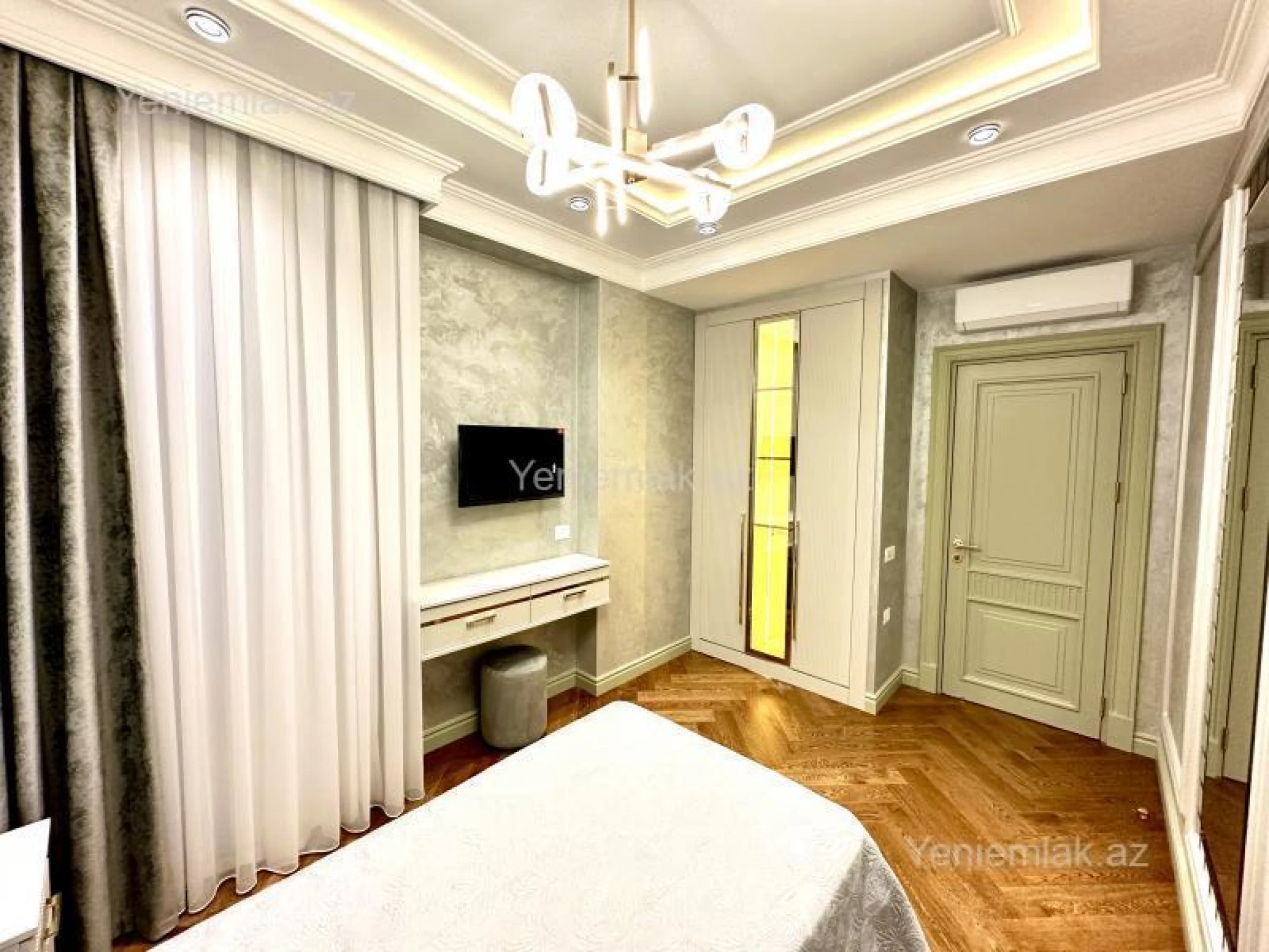 Satılır 4 otaqlı yeni tikili 216 m²