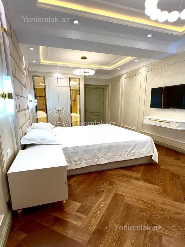 Satılır 4 otaqlı yeni tikili 216 m²