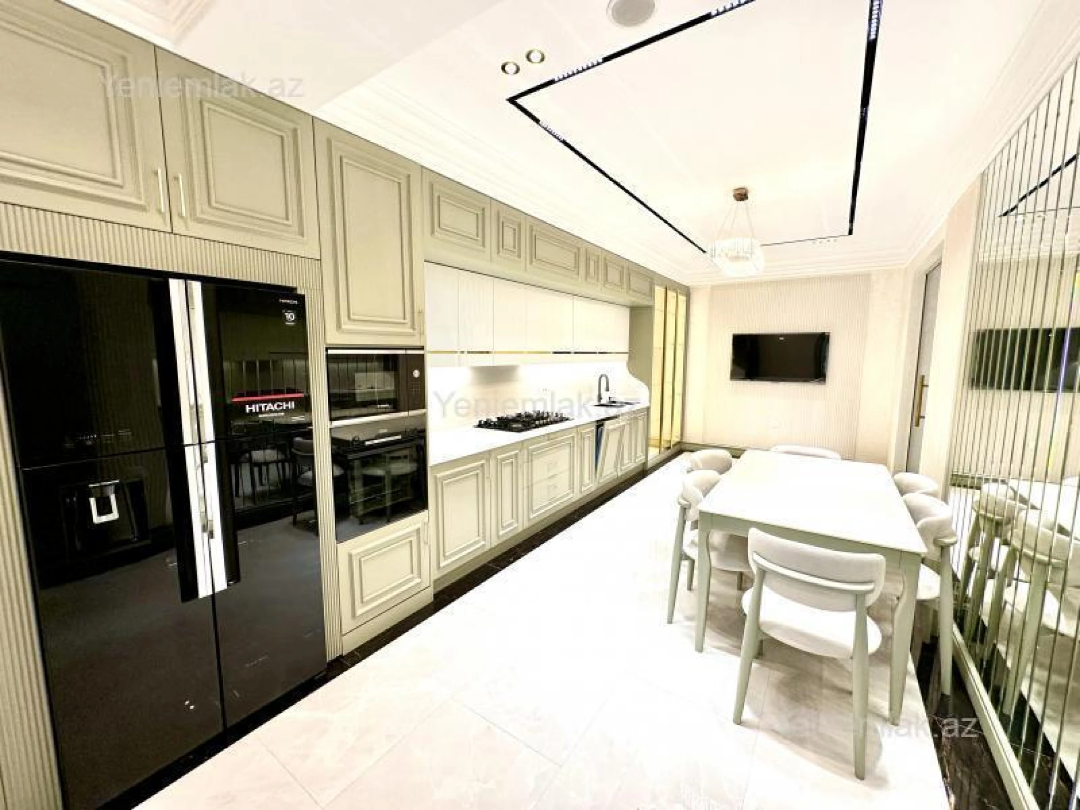 Satılır 4 otaqlı yeni tikili 216 m²