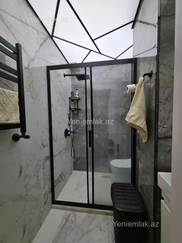 Satılır 4 otaqlı yeni tikili 130 m²