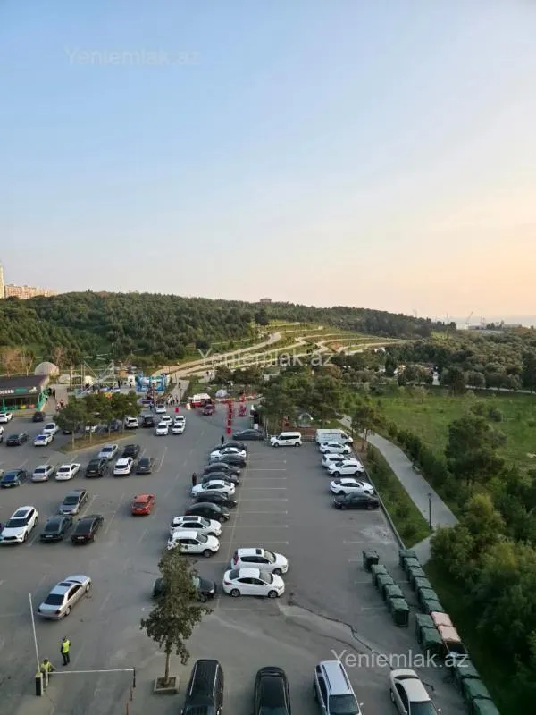 Satılır 4 otaqlı yeni tikili 130 m²