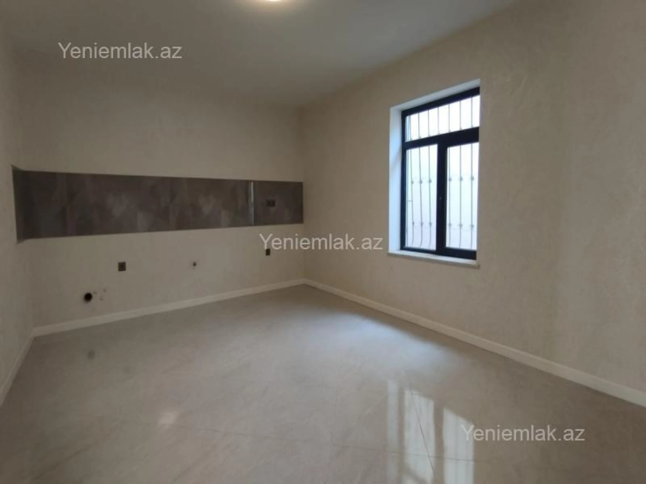 Satılır 6 otaqlı həyət evi 280 m²