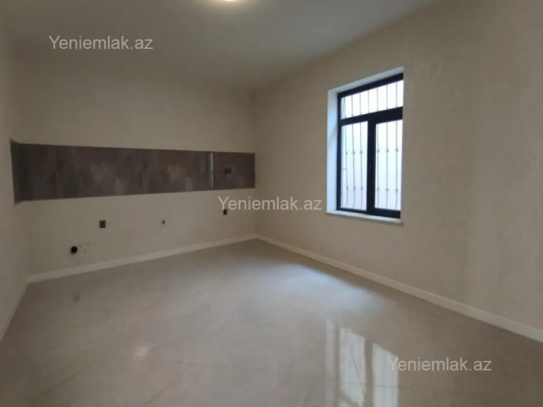 Satılır 6 otaqlı həyət evi 280 m²