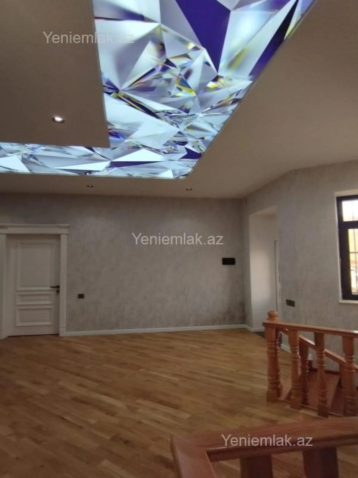 Satılır 6 otaqlı həyət evi 280 m²